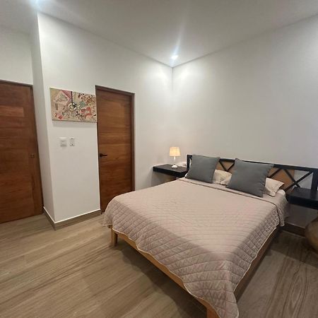 Private Fully Furnished Home At Wide Mouth Frog Hostel Quepos Zewnętrze zdjęcie