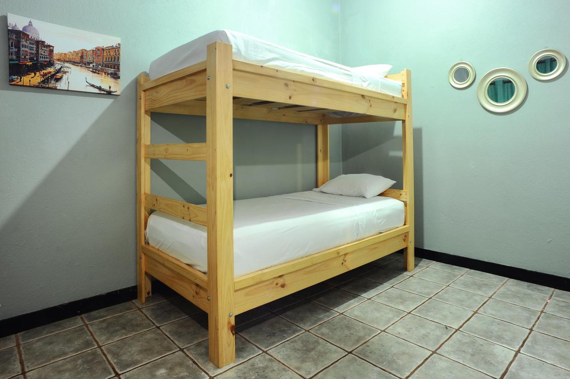 Private Fully Furnished Home At Wide Mouth Frog Hostel Quepos Zewnętrze zdjęcie
