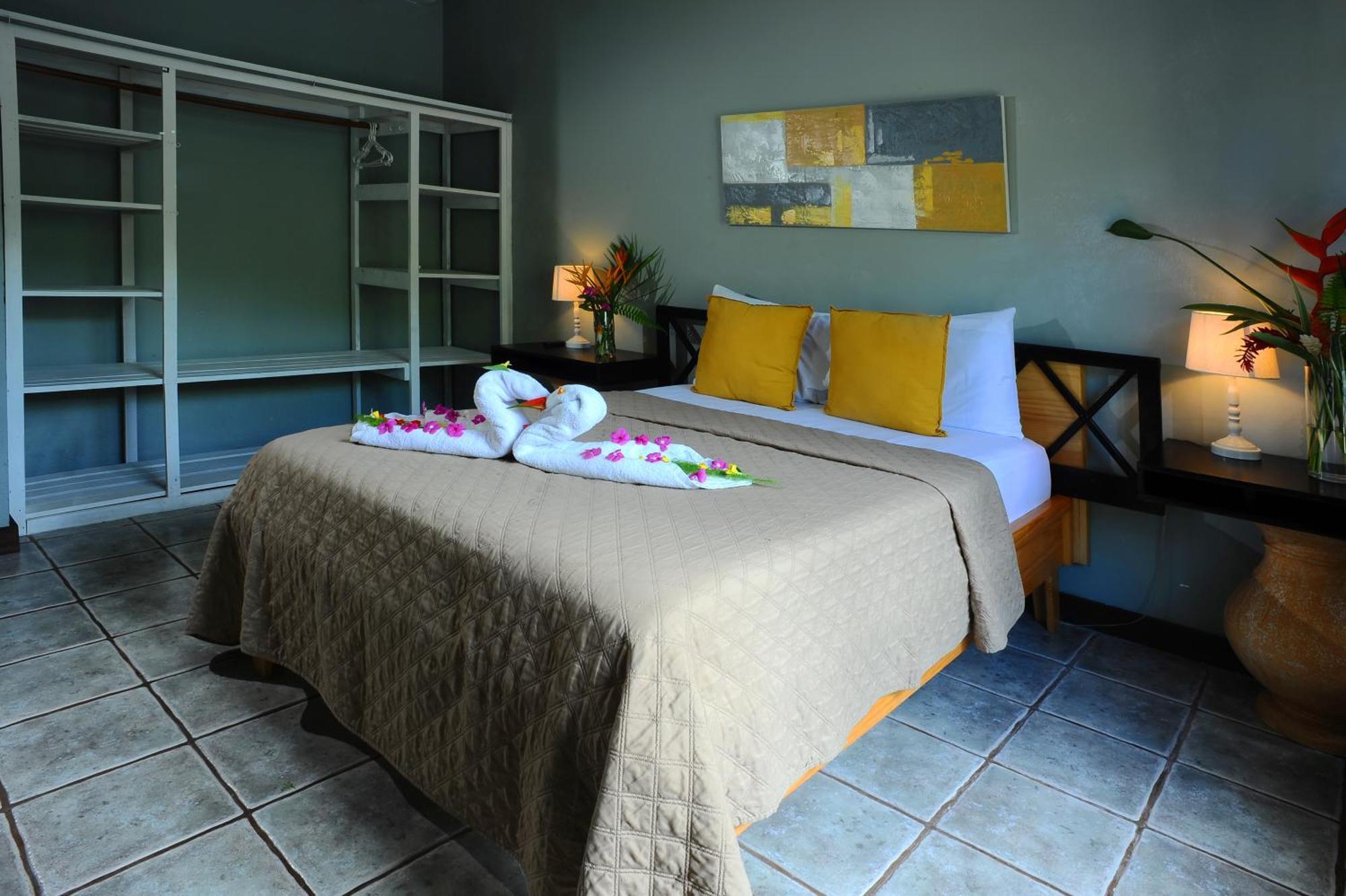 Private Fully Furnished Home At Wide Mouth Frog Hostel Quepos Zewnętrze zdjęcie
