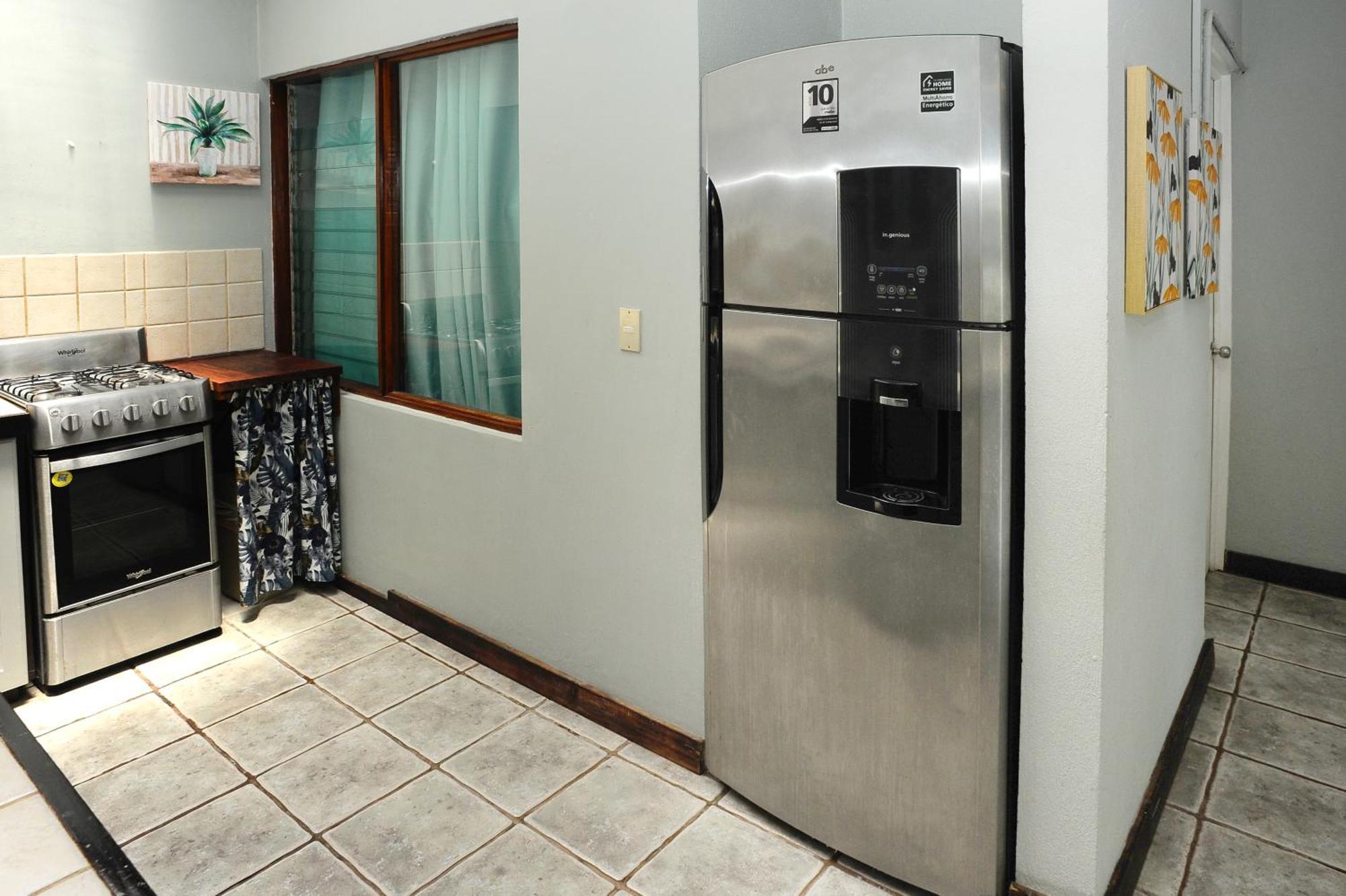 Private Fully Furnished Home At Wide Mouth Frog Hostel Quepos Zewnętrze zdjęcie